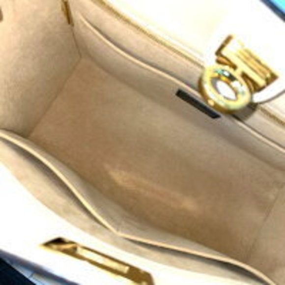 Louis Vuitton Monogram On My Side Shoulder Bag Red - Picture 4 of 6